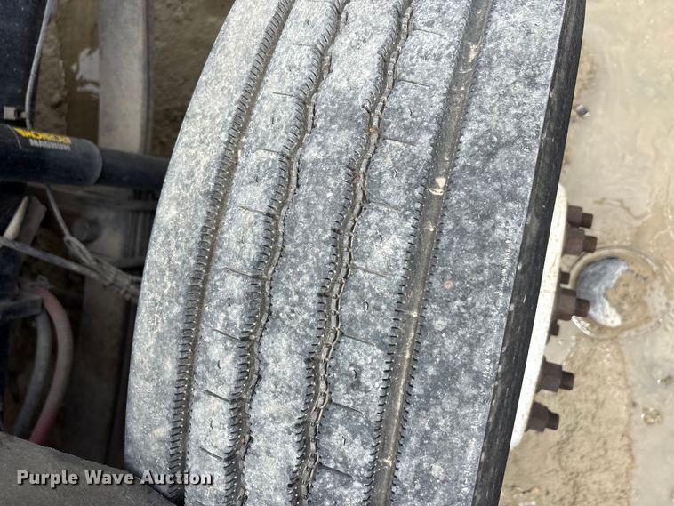 image for item YA2815 2015 Ford F650 Super Duty chipper truck