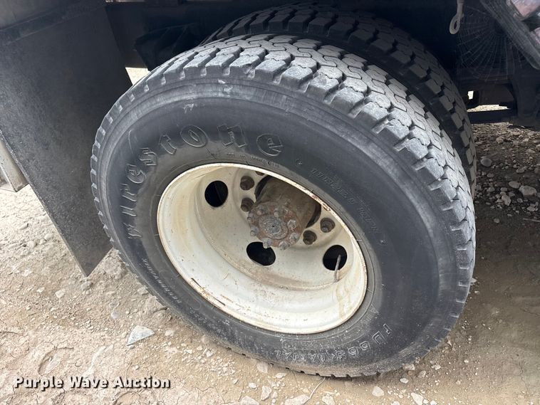 image for item YA2815 2015 Ford F650 Super Duty chipper truck