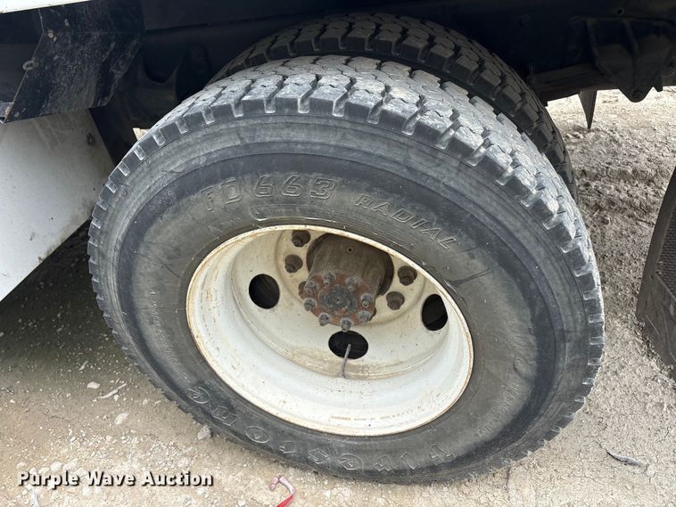 image for item YA2815 2015 Ford F650 Super Duty chipper truck