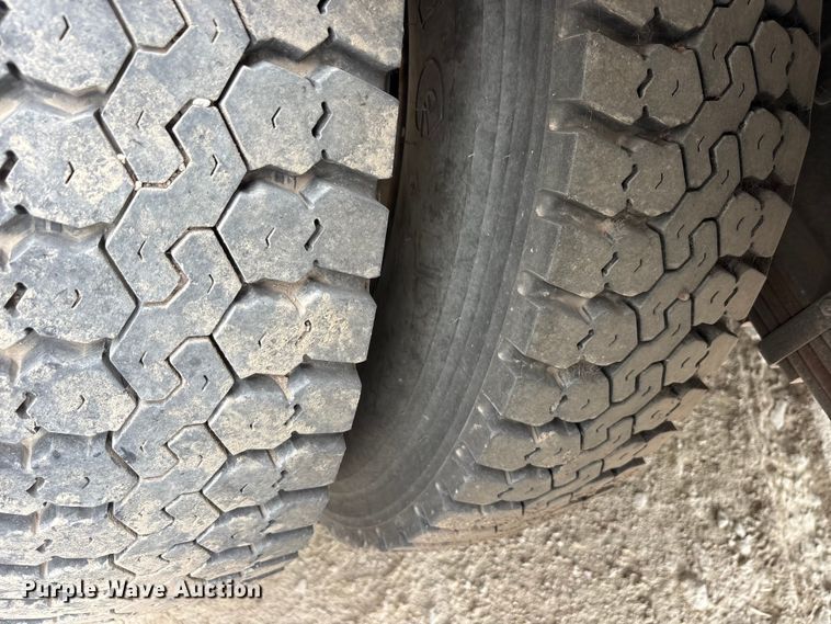 image for item YA2815 2015 Ford F650 Super Duty chipper truck