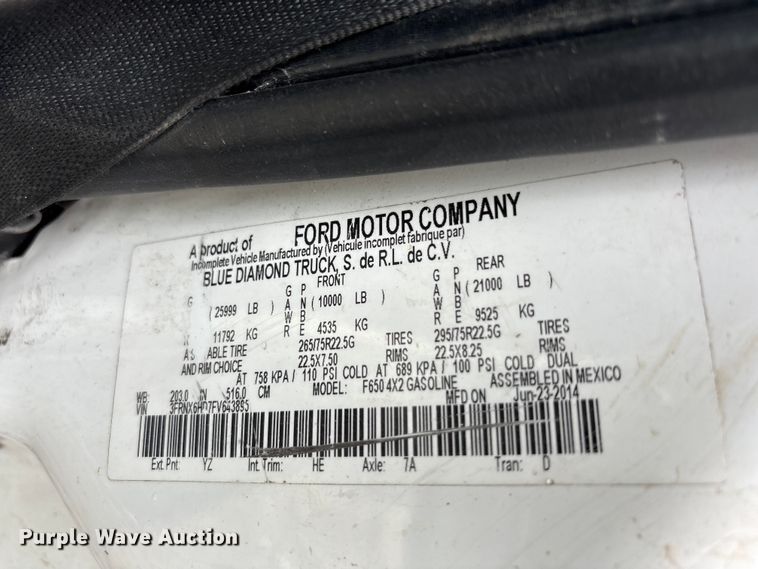 image for item YA2815 2015 Ford F650 Super Duty chipper truck