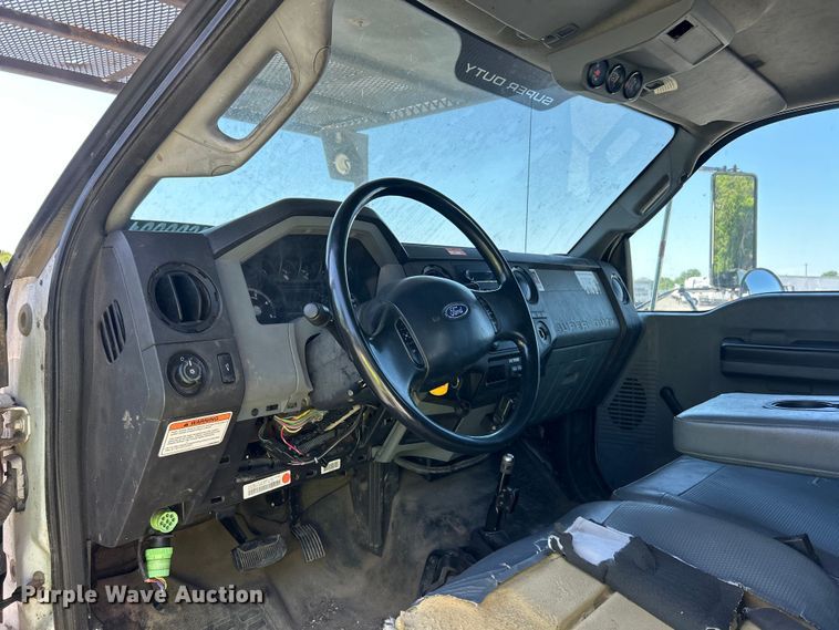 image for item YA2822 2015 Ford F750 Super Duty forestry bucket truck