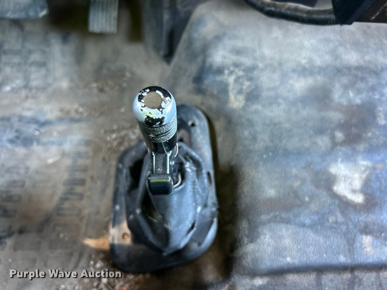 image for item YA2822 2015 Ford F750 Super Duty forestry bucket truck