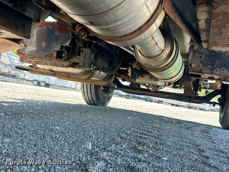 image for item YA2822 2015 Ford F750 Super Duty forestry bucket truck