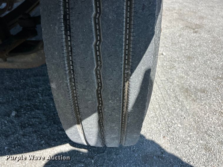 image for item YA2822 2015 Ford F750 Super Duty forestry bucket truck