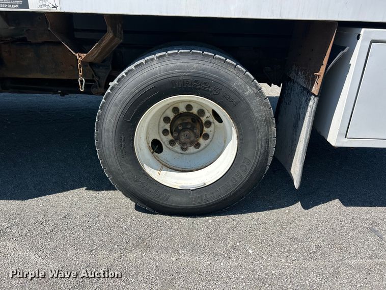 image for item YA2822 2015 Ford F750 Super Duty forestry bucket truck