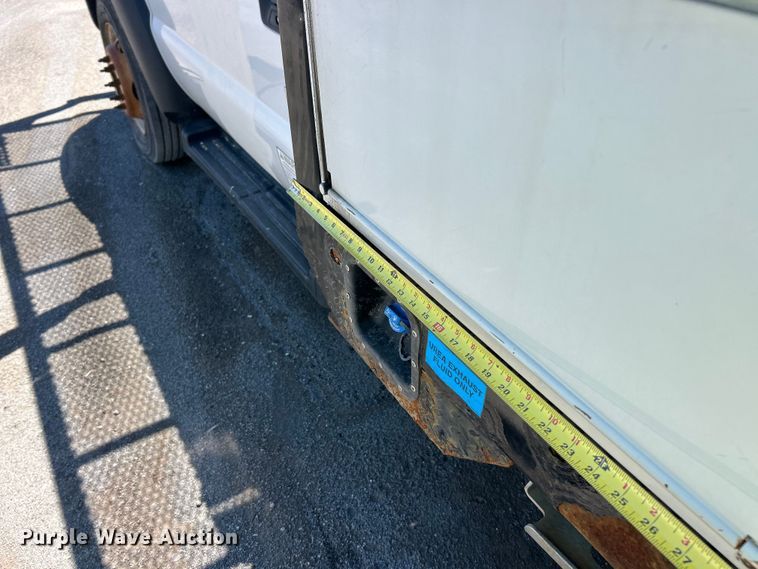 image for item YA2832 2016 Ford F550 Super Duty bucket truck