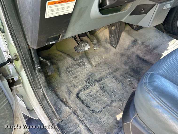image for item YA2832 2016 Ford F550 Super Duty bucket truck