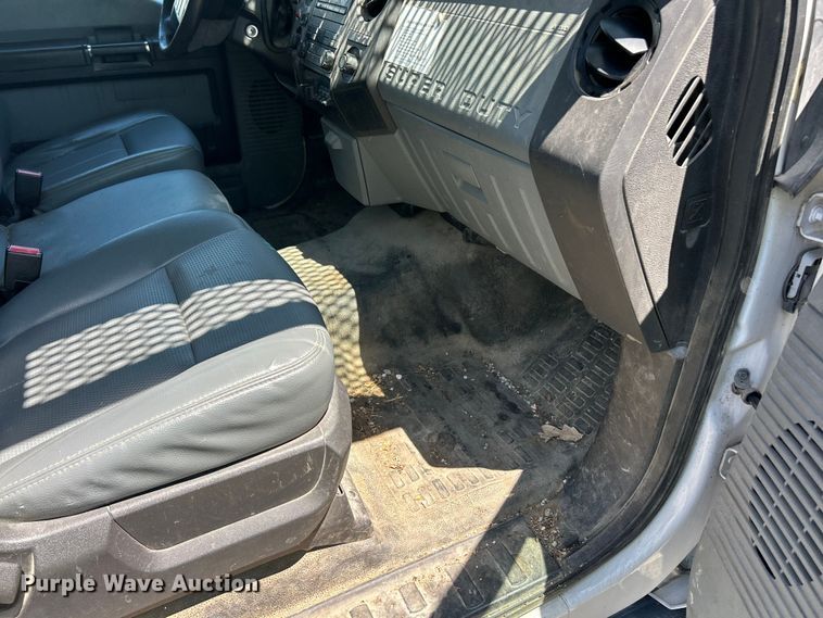 image for item YA2832 2016 Ford F550 Super Duty bucket truck