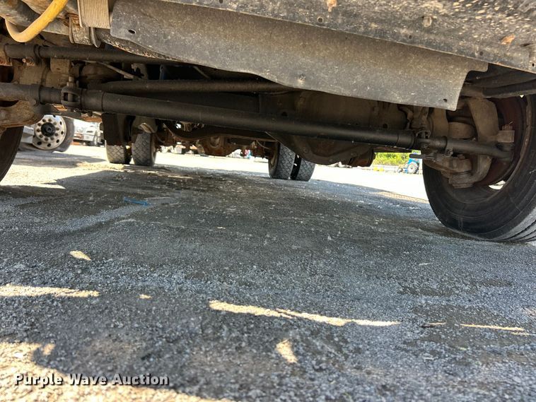 image for item YA2832 2016 Ford F550 Super Duty bucket truck