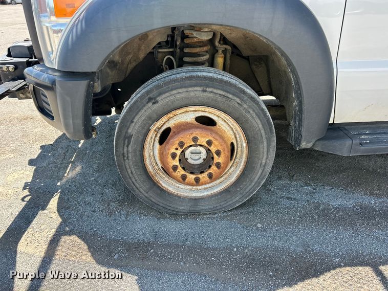 image for item YA2832 2016 Ford F550 Super Duty bucket truck