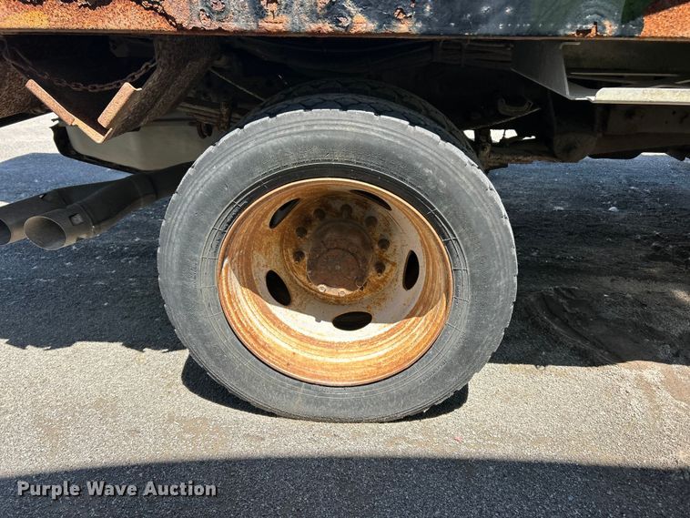 image for item YA2832 2016 Ford F550 Super Duty bucket truck