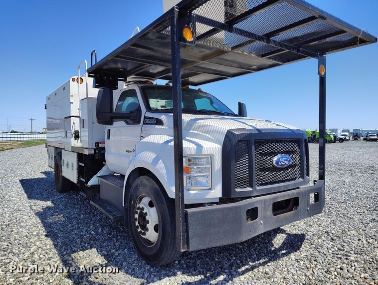 image for item YA2834 2017 Ford F750 Super Duty forestry bucket truck