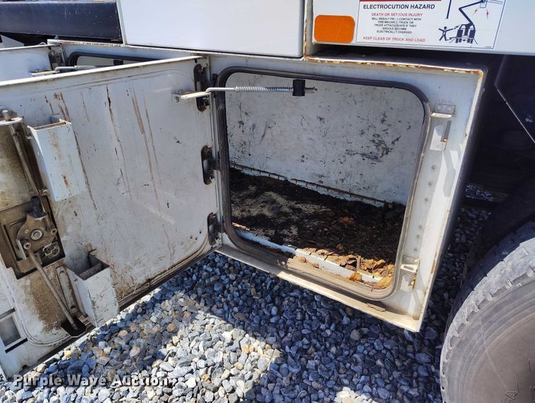 image for item YA2834 2017 Ford F750 Super Duty forestry bucket truck