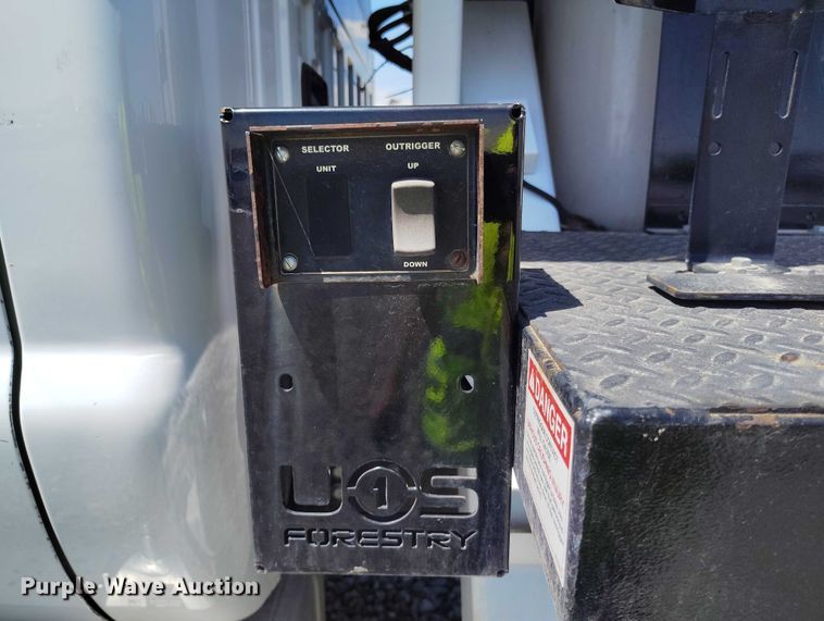 image for item YA2834 2017 Ford F750 Super Duty forestry bucket truck