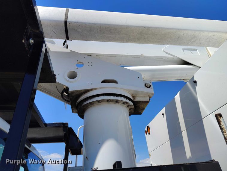 image for item YA2834 2017 Ford F750 Super Duty forestry bucket truck