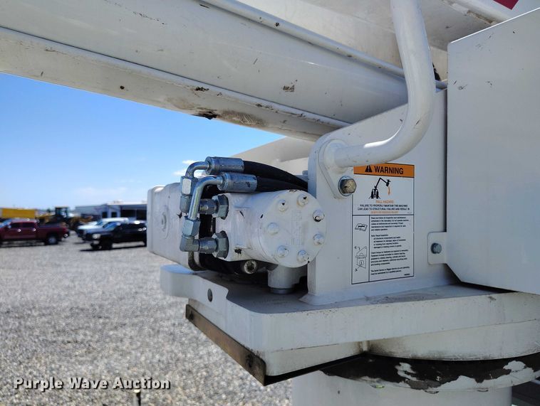 image for item YA2834 2017 Ford F750 Super Duty forestry bucket truck