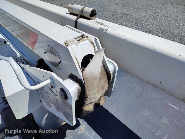 image for item YA2834 2017 Ford F750 Super Duty forestry bucket truck