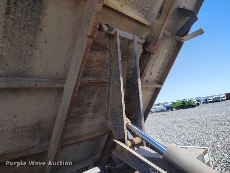 image for item YA2834 2017 Ford F750 Super Duty forestry bucket truck