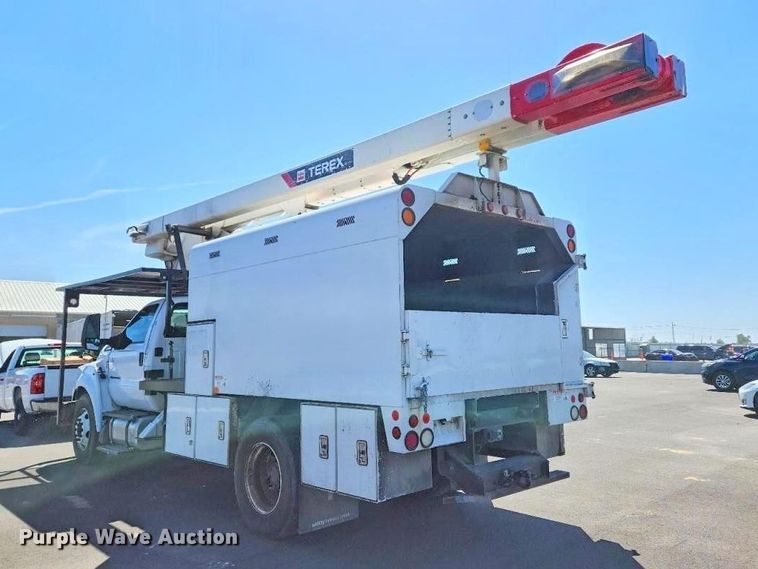 image for item YA2835 2017 Ford F750 Super Duty forestry bucket truck