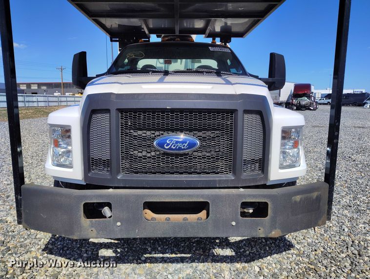 image for item YA2835 2017 Ford F750 Super Duty forestry bucket truck