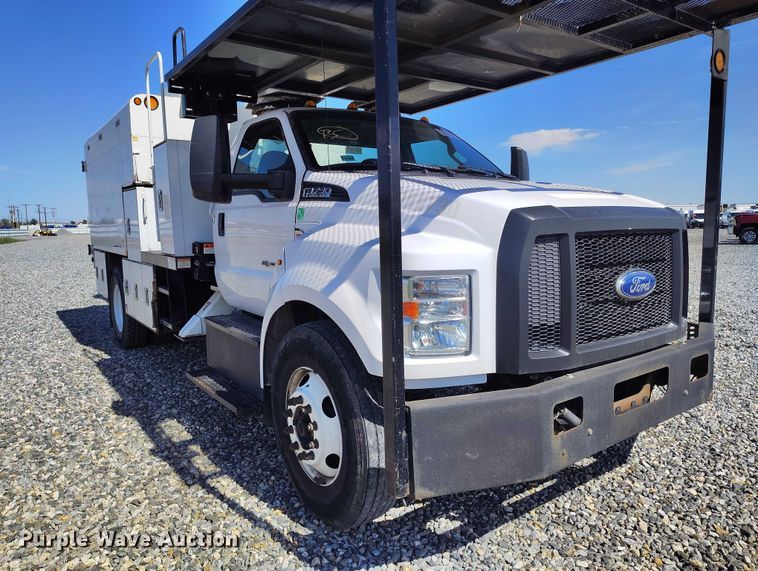 image for item YA2835 2017 Ford F750 Super Duty forestry bucket truck