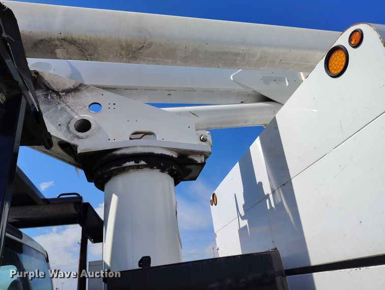 image for item YA2835 2017 Ford F750 Super Duty forestry bucket truck