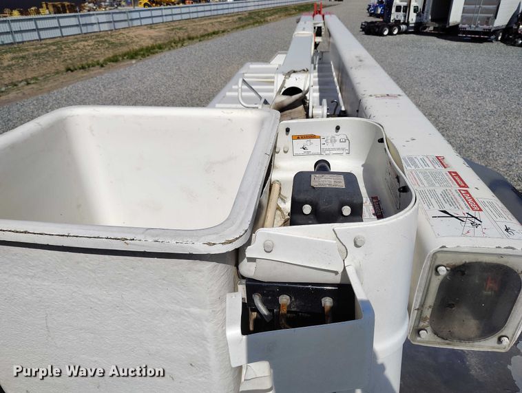 image for item YA2835 2017 Ford F750 Super Duty forestry bucket truck
