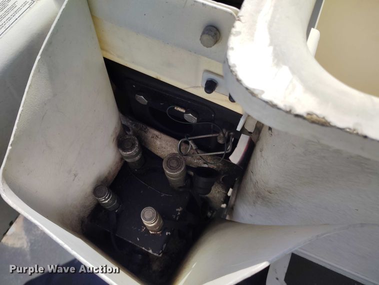 image for item YA2835 2017 Ford F750 Super Duty forestry bucket truck