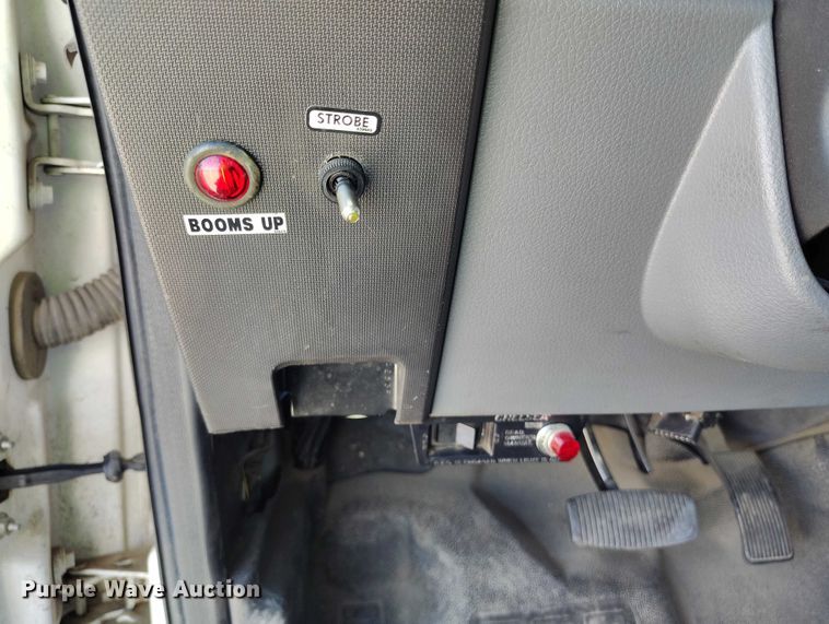 image for item YA2835 2017 Ford F750 Super Duty forestry bucket truck