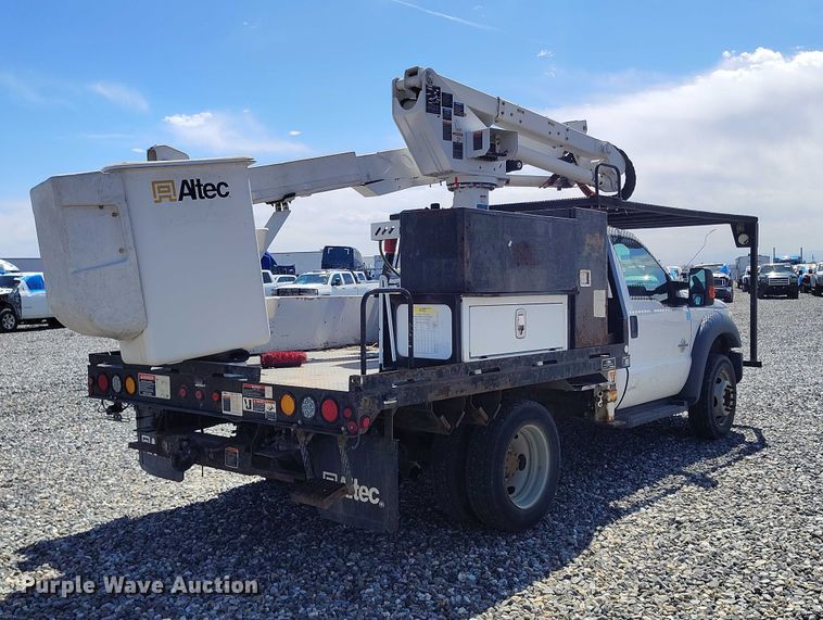 image for item YA2837 2016 Ford F550 Super Duty bucket truck