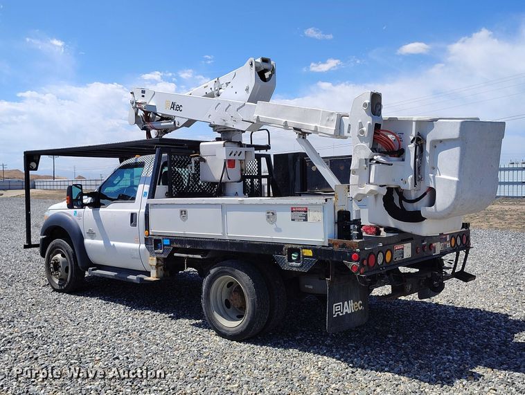 image for item YA2837 2016 Ford F550 Super Duty bucket truck