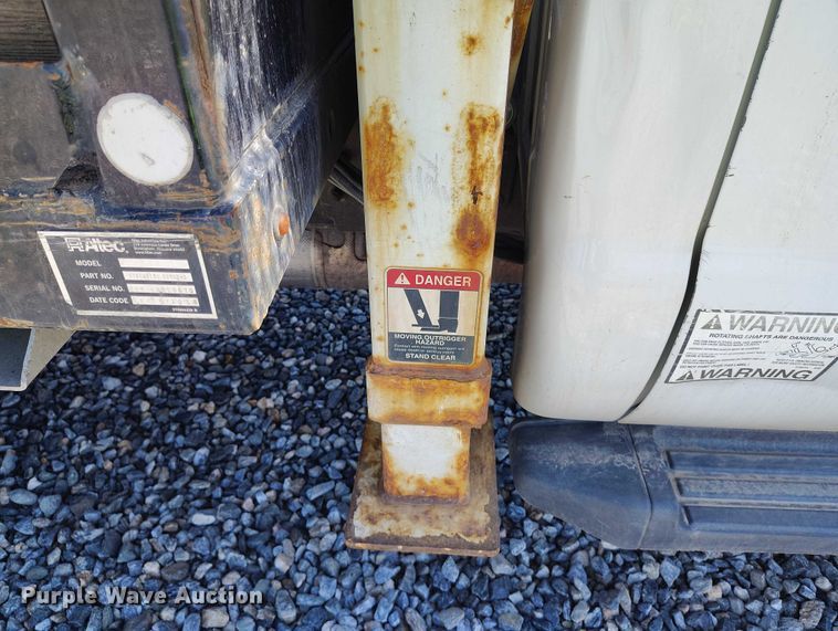 image for item YA2837 2016 Ford F550 Super Duty bucket truck