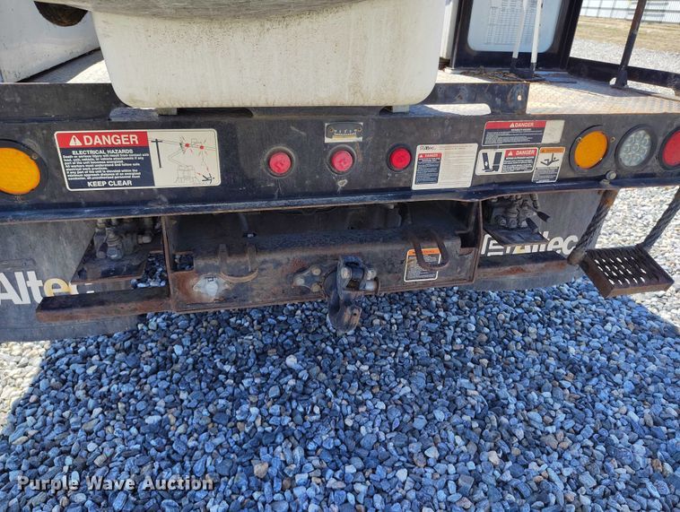image for item YA2837 2016 Ford F550 Super Duty bucket truck
