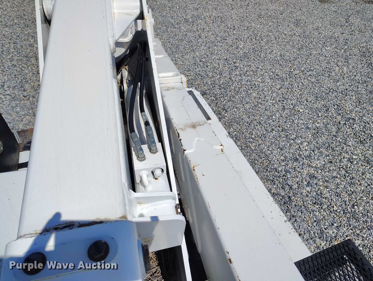 image for item YA2837 2016 Ford F550 Super Duty bucket truck