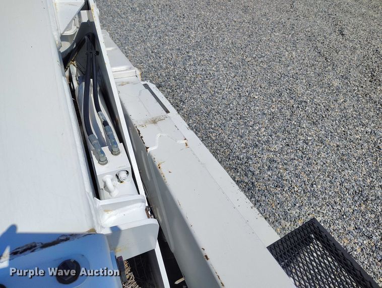 image for item YA2837 2016 Ford F550 Super Duty bucket truck