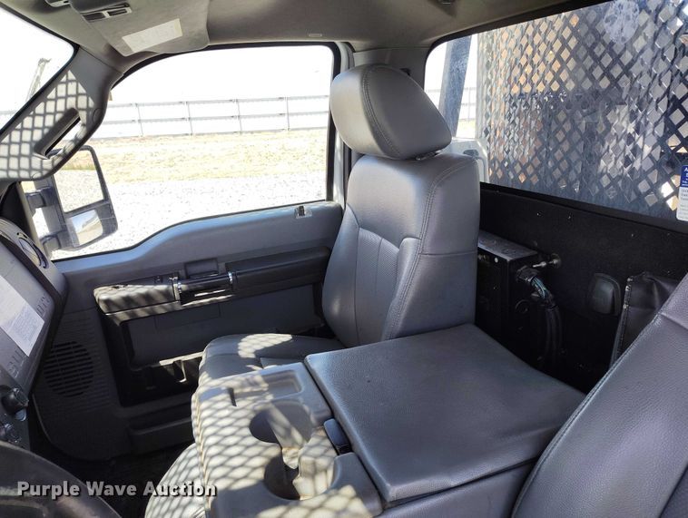 image for item YA2837 2016 Ford F550 Super Duty bucket truck
