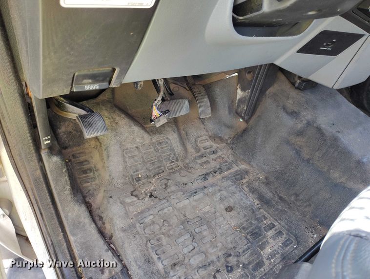 image for item YA2837 2016 Ford F550 Super Duty bucket truck