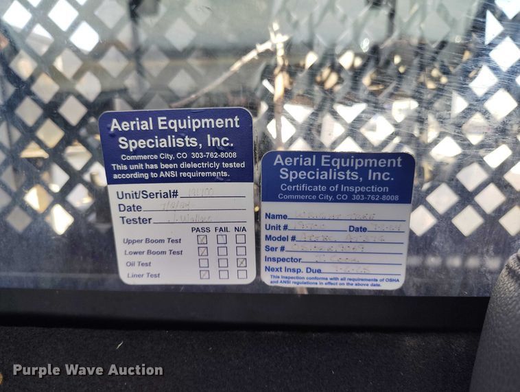 image for item YA2837 2016 Ford F550 Super Duty bucket truck