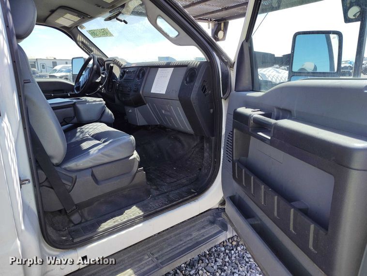 image for item YA2837 2016 Ford F550 Super Duty bucket truck