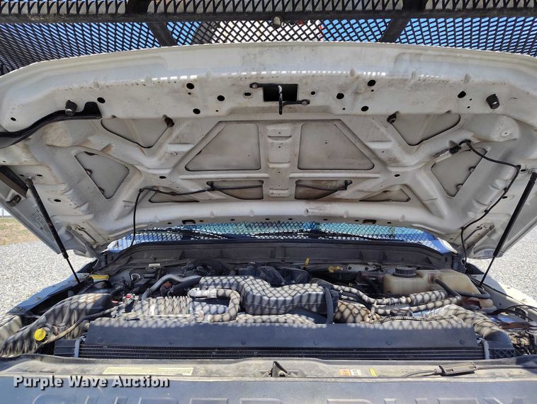 image for item YA2837 2016 Ford F550 Super Duty bucket truck