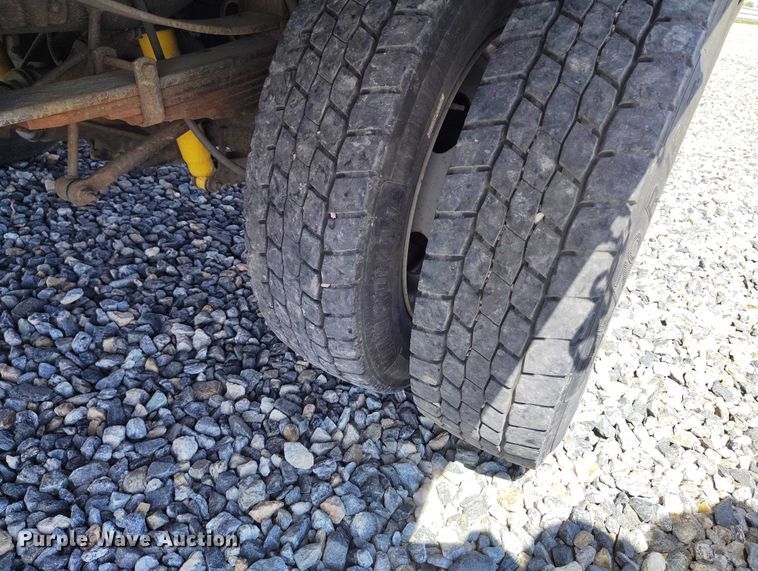 image for item YA2837 2016 Ford F550 Super Duty bucket truck