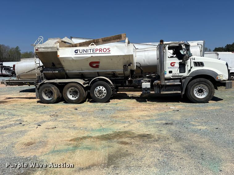 image for item YA2956 2020 Mack Granite volumetric concrete mixer truck