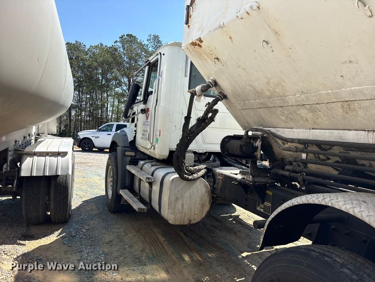 image for item YA2956 2020 Mack Granite volumetric concrete mixer truck