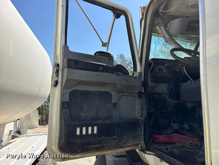 image for item YA2956 2020 Mack Granite volumetric concrete mixer truck