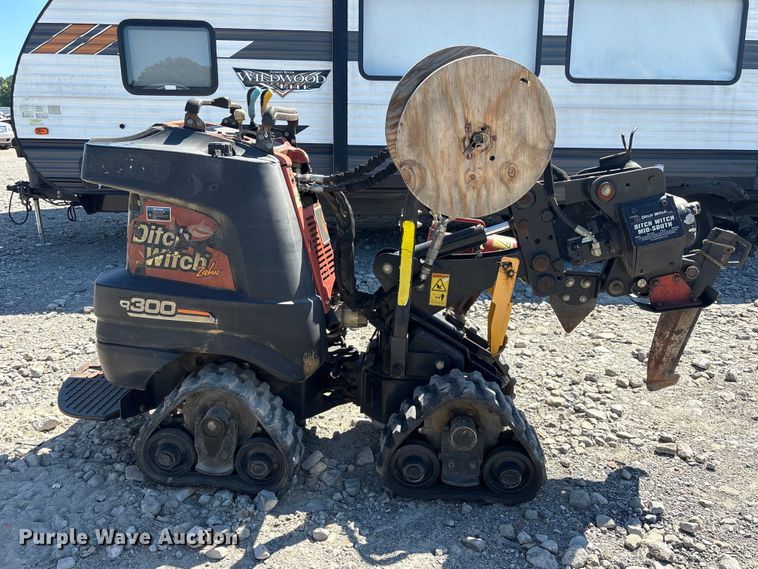 image for item YA3052 2015 Ditch Witch R300 cable plow