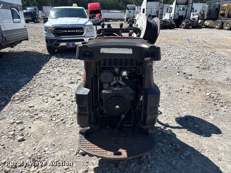 image for item YA3052 2015 Ditch Witch R300 cable plow