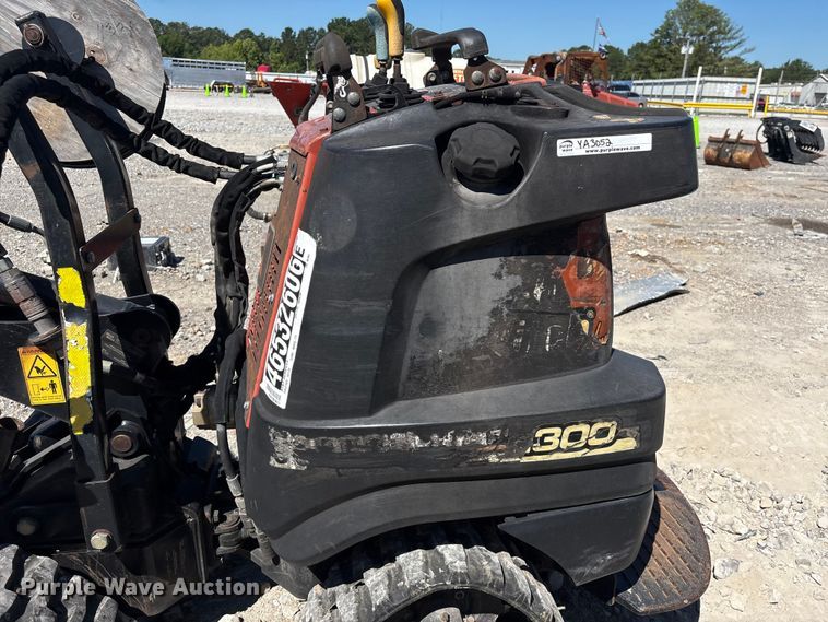 image for item YA3052 2015 Ditch Witch R300 cable plow