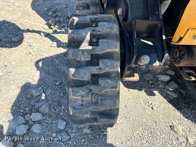 image for item YA3052 2015 Ditch Witch R300 cable plow