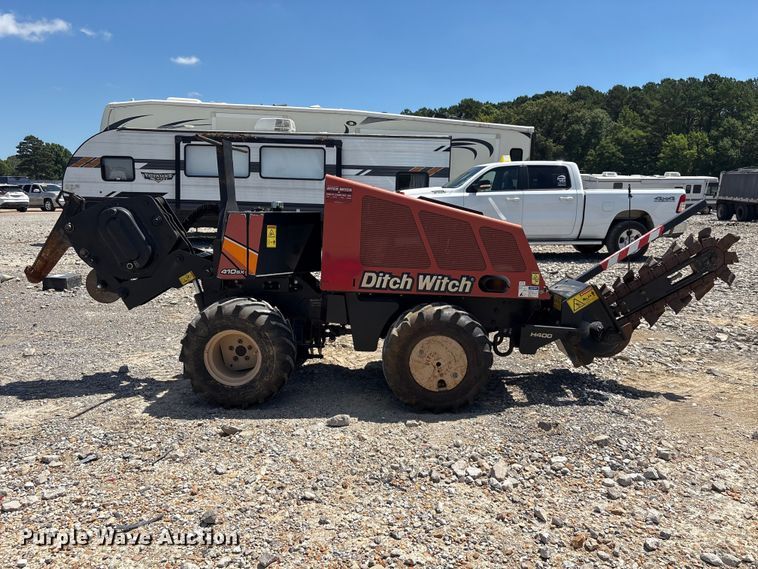 image for item YA3053 2017 Ditch Witch 410SX trencher